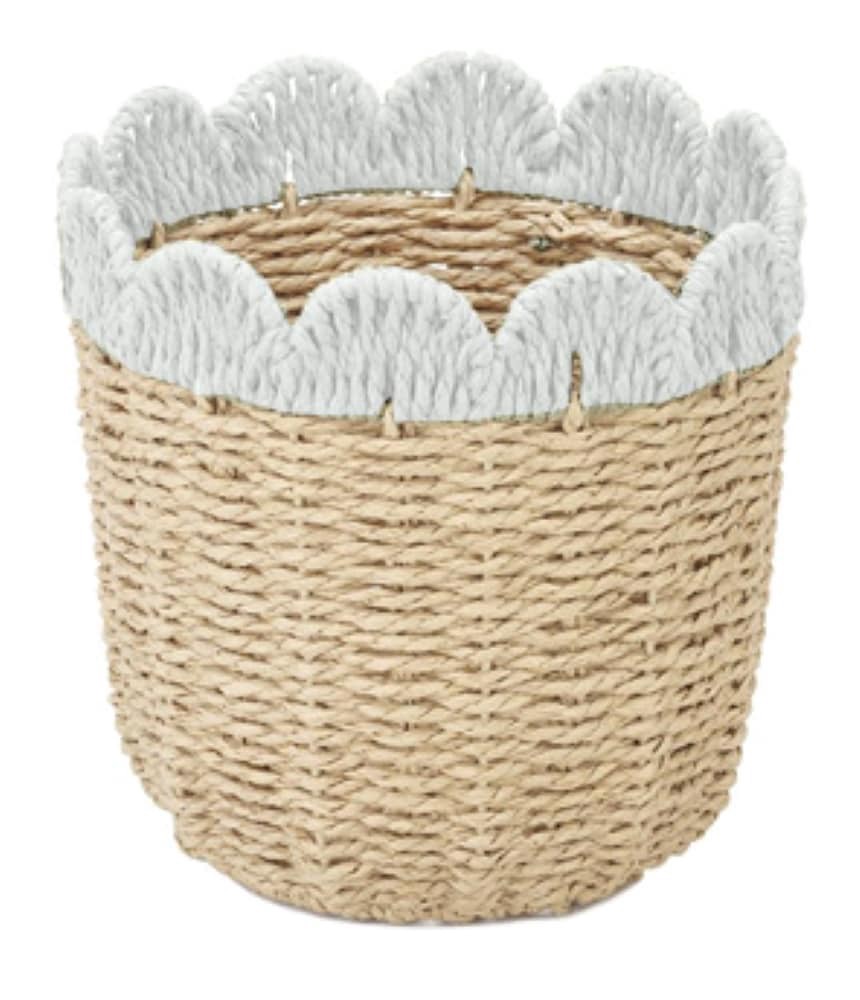 slide 1 of 1, HD Designs Small Scallop Basked - White, 1 ct