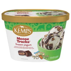 Kemps Moose Tracks Frozen Yogurt 1.5 qt