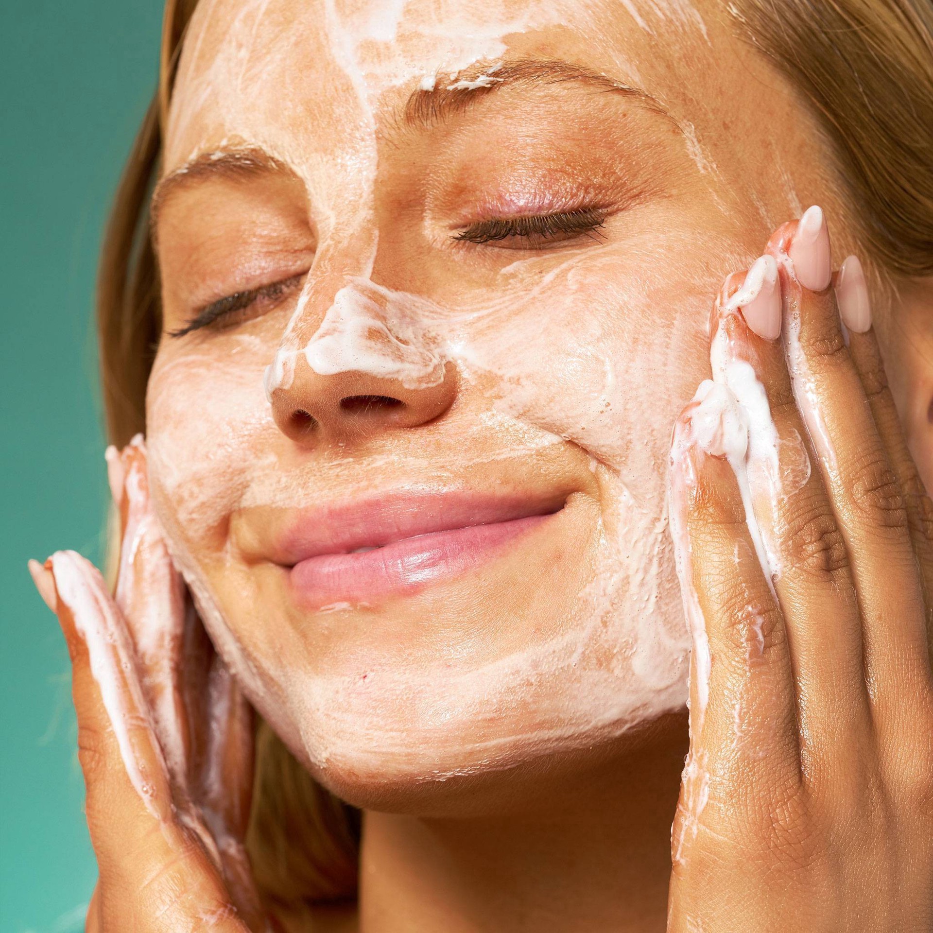 slide 7 of 11, Rael Beauty Miracle Clear Exfoliating Cleanser 5.1 fl oz, 5.1 oz