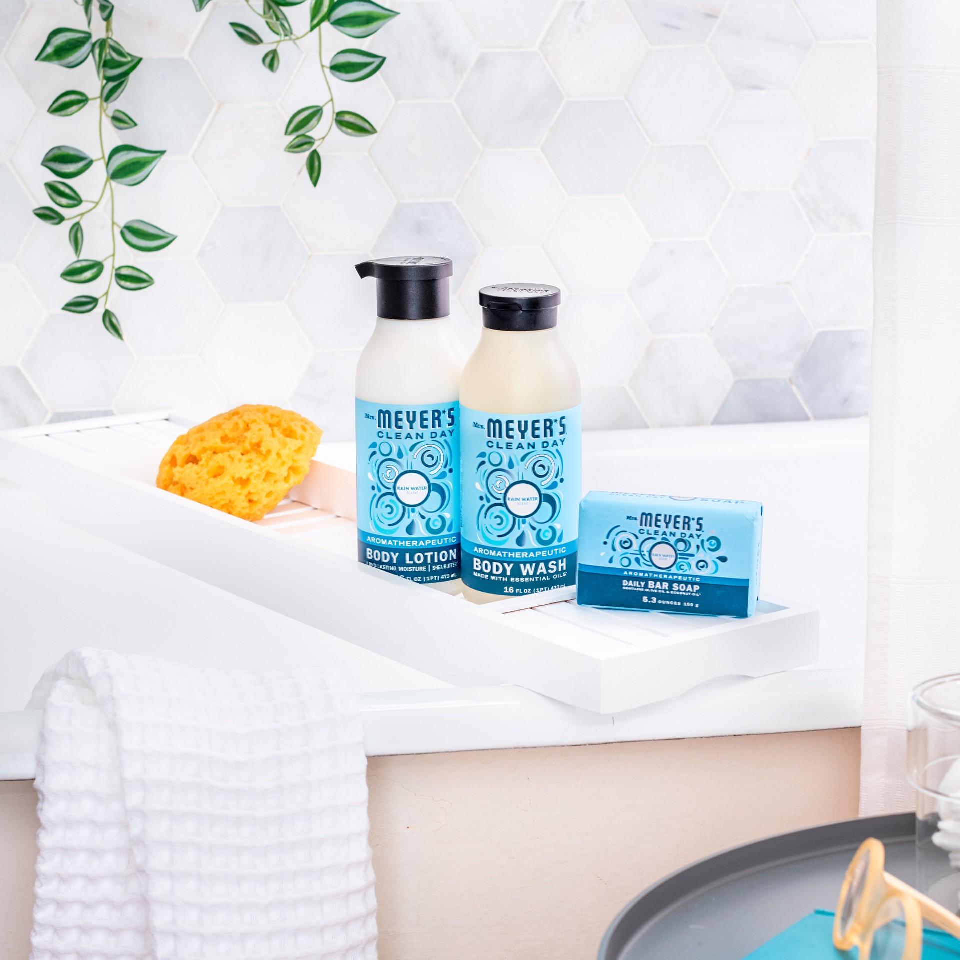 slide 3 of 9, Mrs Meyers Body Lotion Rain Watr, 15.5 fl oz