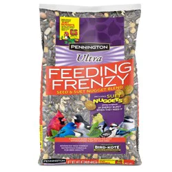 Pennington Ultra Feeding Frenzy with Suet Nuggets Seed and Nut Bird Seed 2.5 lb