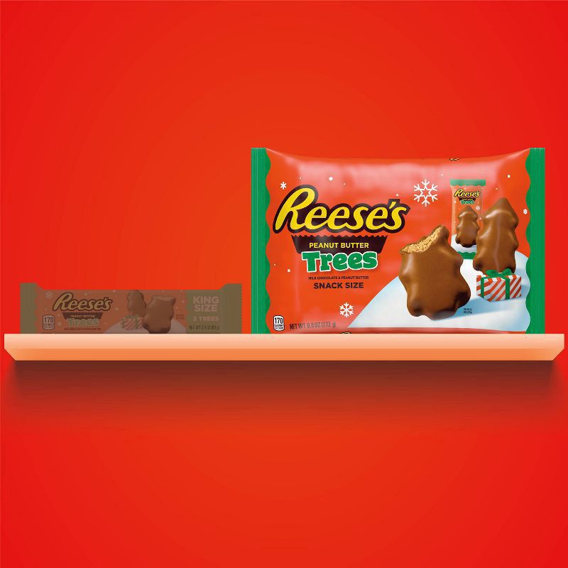 slide 2 of 6, Reese's Milk Chocolate Snack Size Peanut Butter Trees, Christmas Candy Bag, 9.6 oz, 9.6 oz