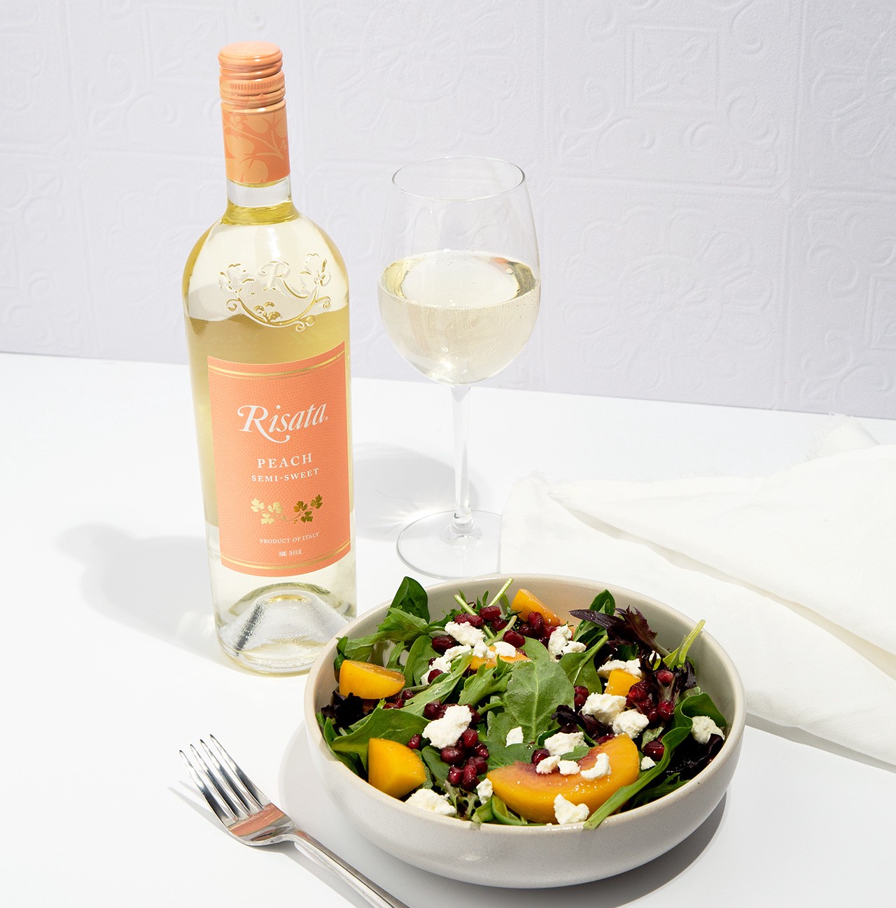 slide 3 of 3, Risata Peach, 750 ml