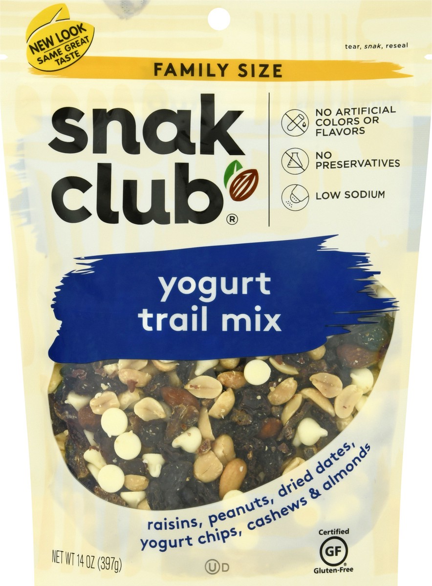 slide 6 of 9, Snak Club Family Size Yogurt Trail Mix 14 oz, 14 oz