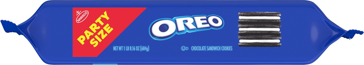 slide 9 of 16, OREO Chocolate Sandwich Cookies, Party Size, 24.16 oz, 24.16 oz