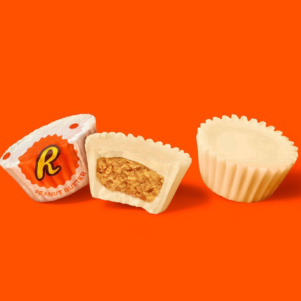 slide 3 of 30, Reese's Miniatures White Creme Peanut Butter Cups, Candy Share Pack, 10.5 oz, 10.5 oz