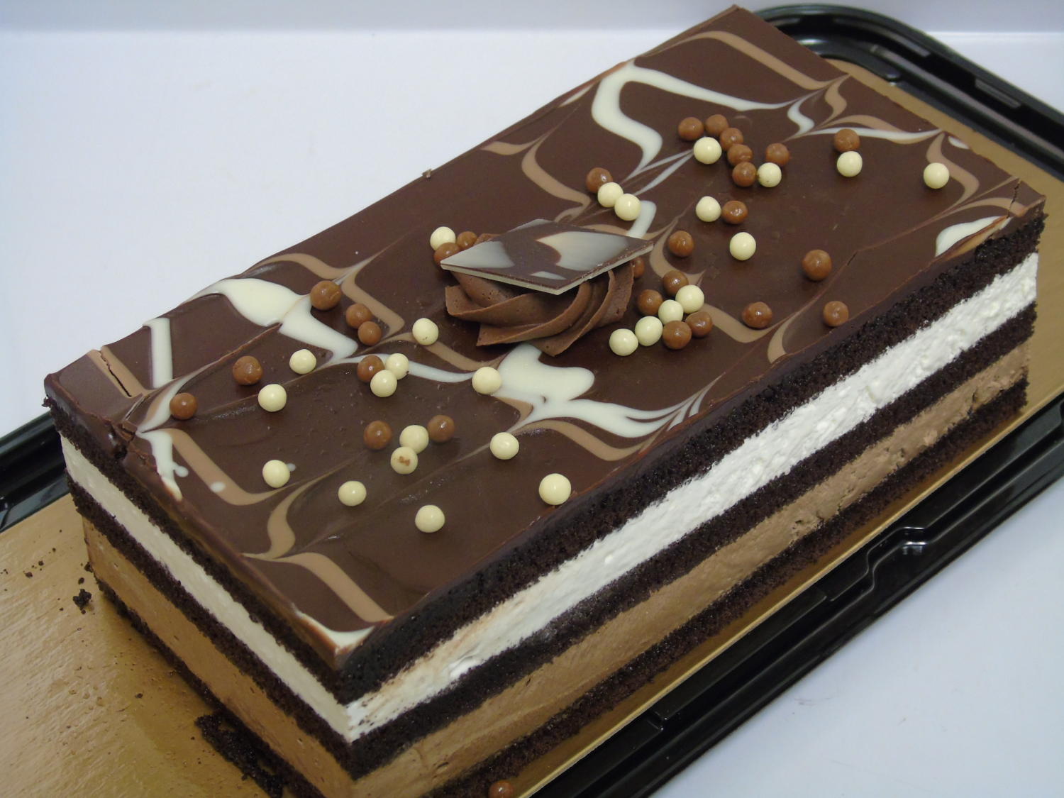 slide 4 of 4, FREDERIKS BY MEIJER Frederik's by Meijer Tuxedo Bar Cake, 21 oz, 21 oz