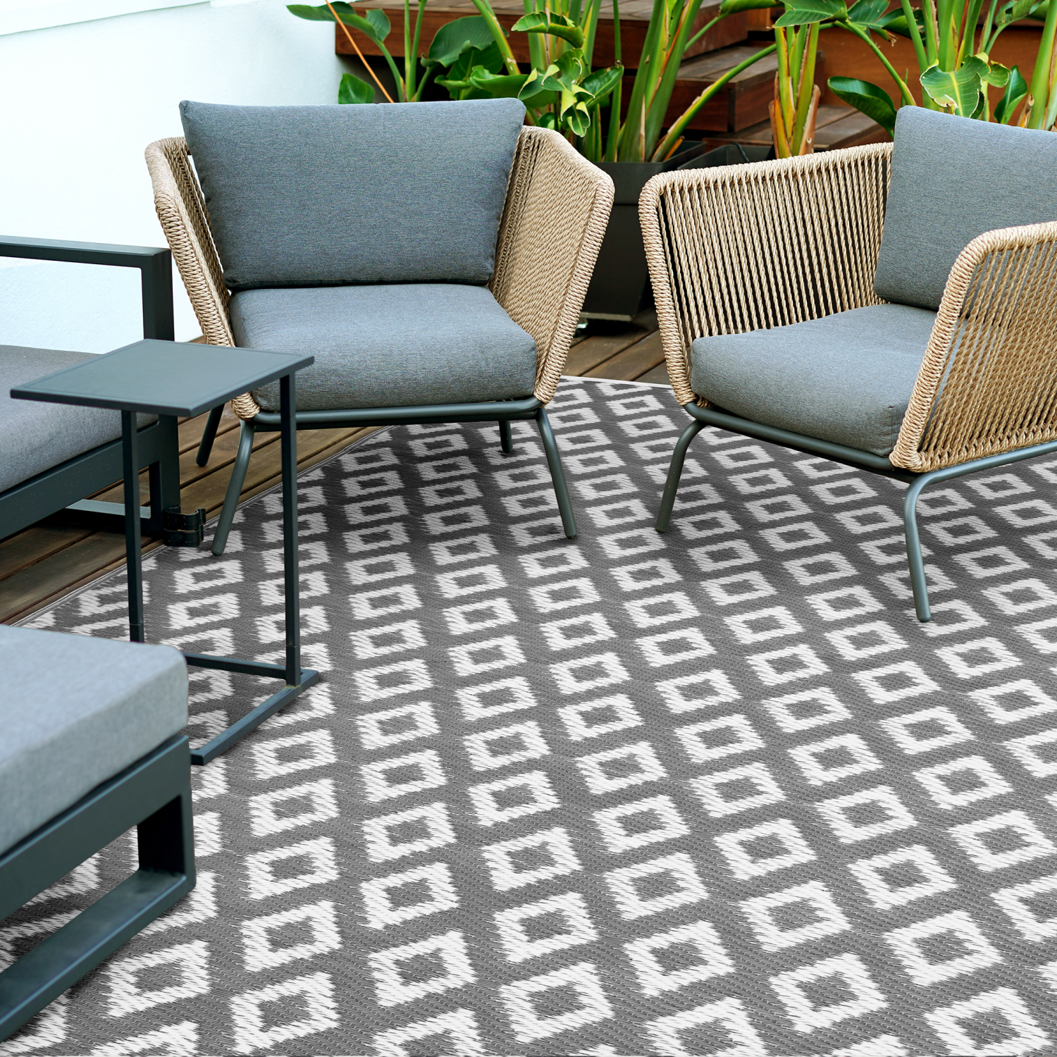 slide 7 of 8, Room & Retreat Polyweave Indoor/Outdoor Area Rug Diamond, 54 in x 78 in, Gray, 1 ct