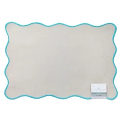 Room & Retreat Samara Scallop Placemat, 13 in x 19 in, Natural With Blue Edge