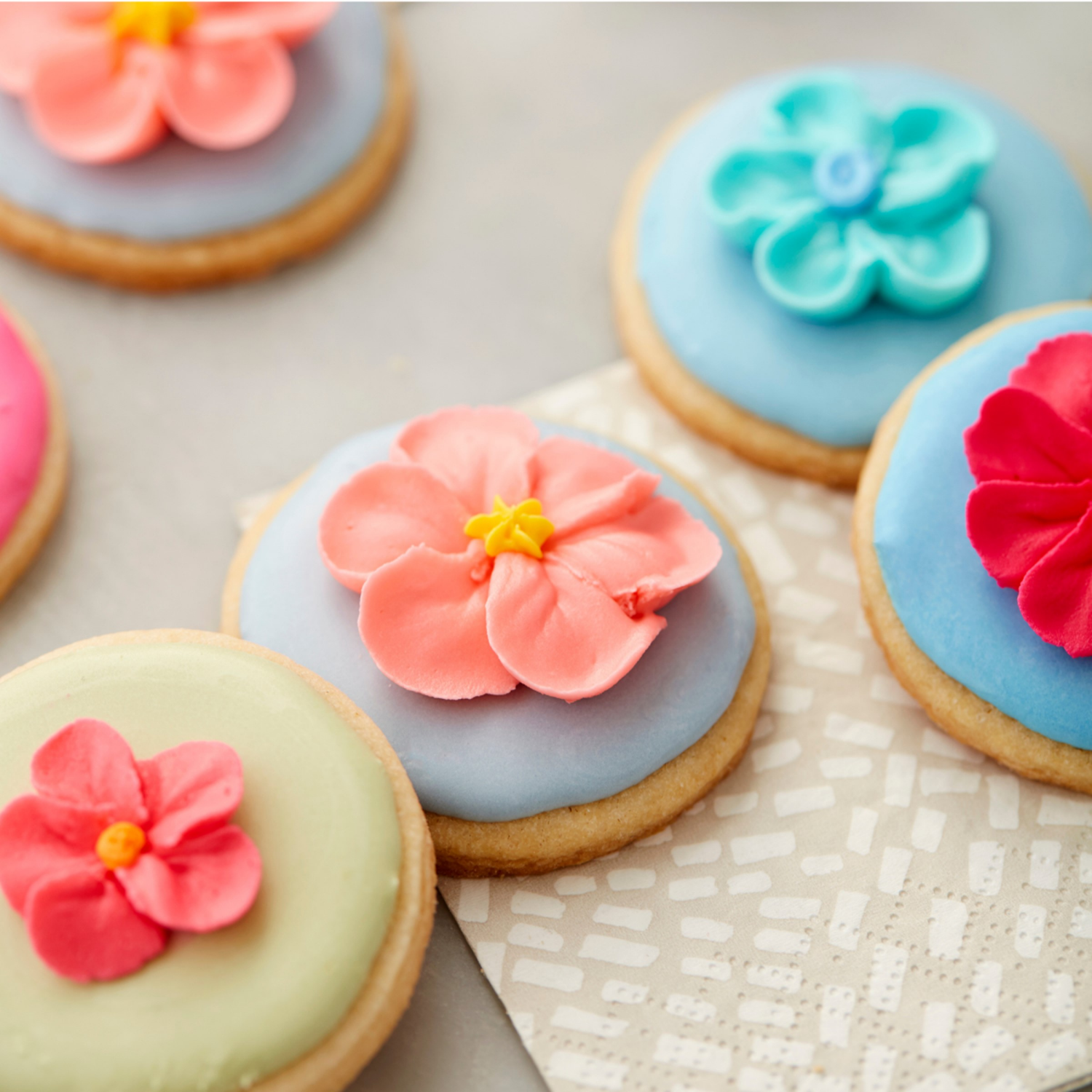 slide 3 of 3, Wilton Ready to Use Stiff Consistency Royal Icing, White, 14 oz., 14 oz