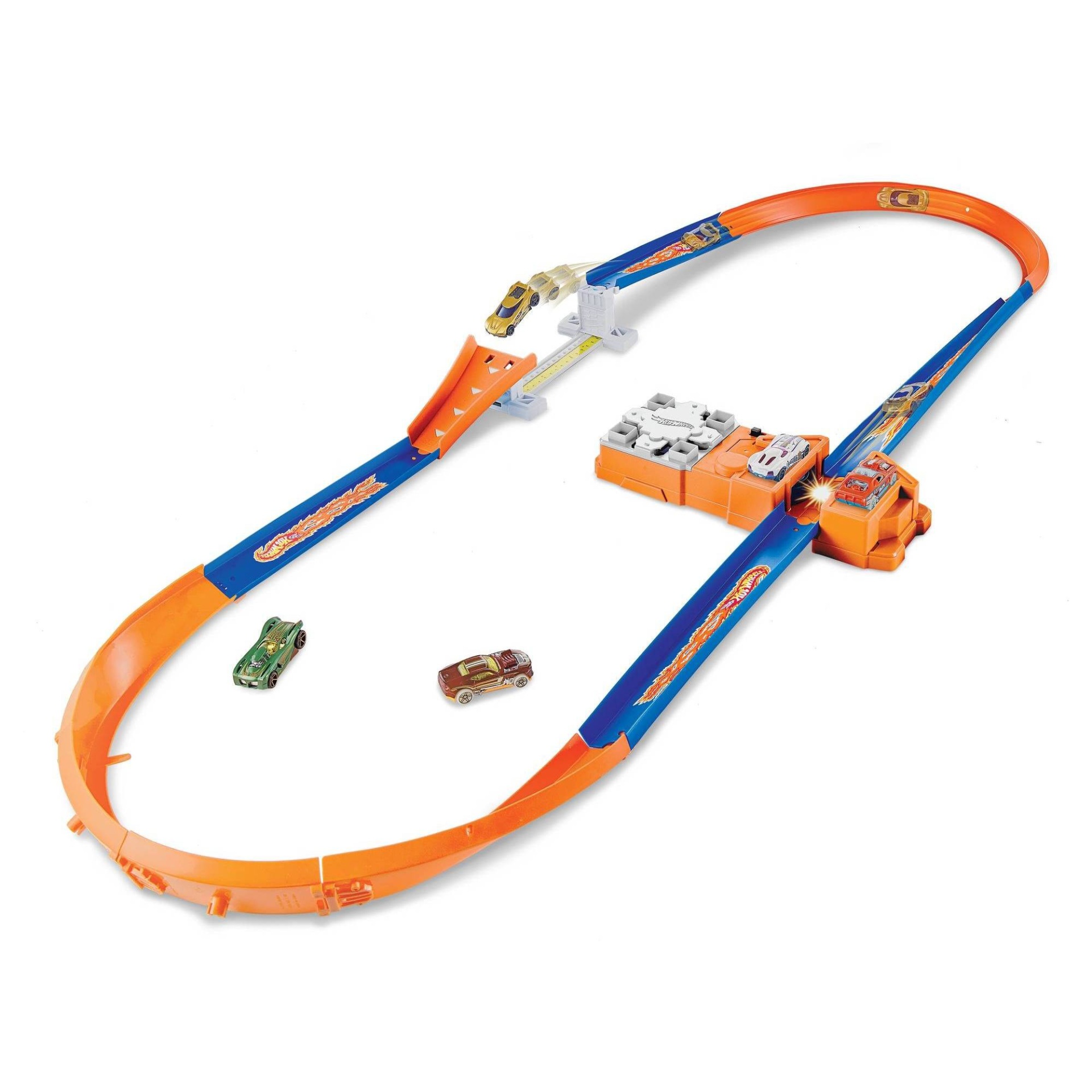 slide 1 of 1, Hot Wheels Throwback Hot Curves Super Jump Trackset, 1 ct