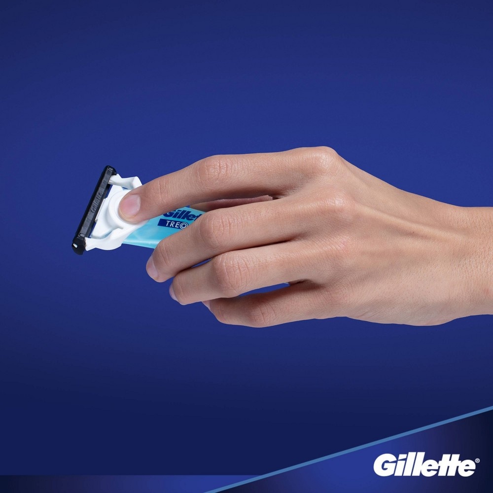 slide 6 of 7, Gillete Treo Disposable Razor, 4 ct