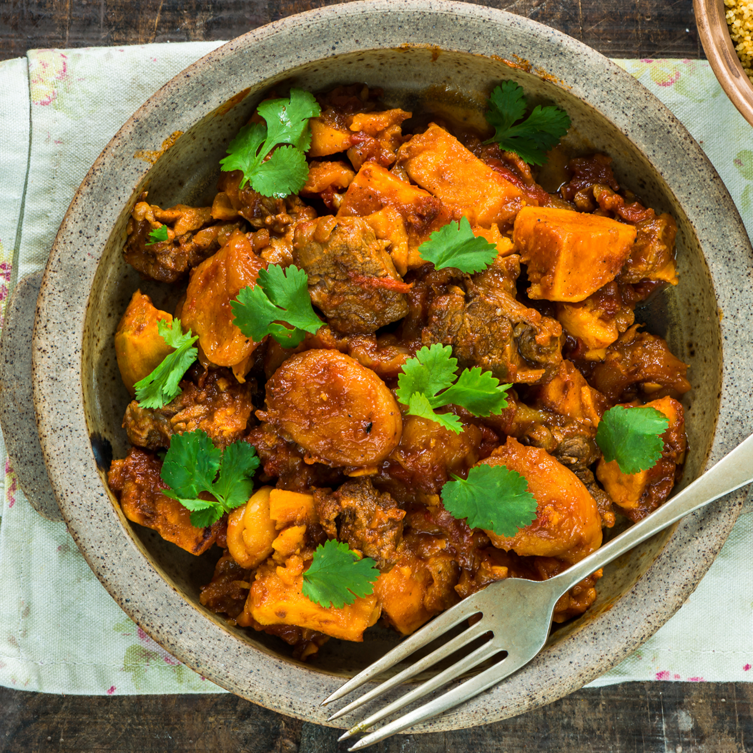 slide 2 of 2, Al'Fez Rich & Smoky Harissa Chicken Sauce 15.8 oz, 15.8 oz