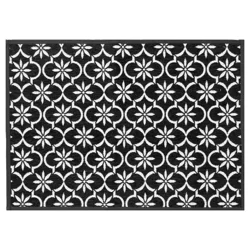 Room &amp; Retreat Farmhouse Geometric Chenille Rug, 19 in x 27 in