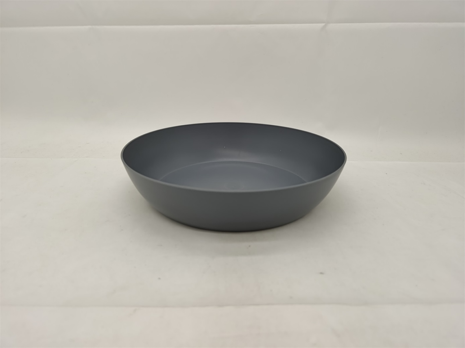 slide 1 of 1, ROOM & RETREAT HS ESSENTIAL PP LOW BOWL 49OZ CHARCOAL, 49 oz