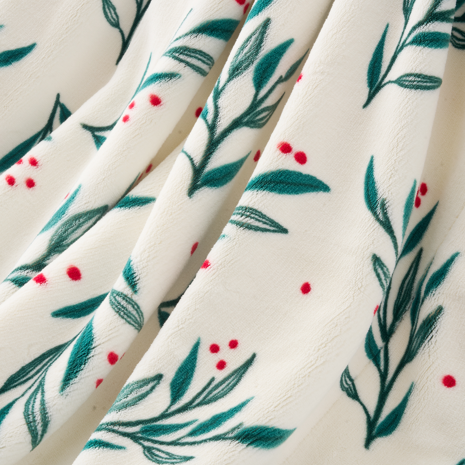 slide 3 of 6, ROOM & RETREAT RR CREAM HOLLY THROW, 50 x 60