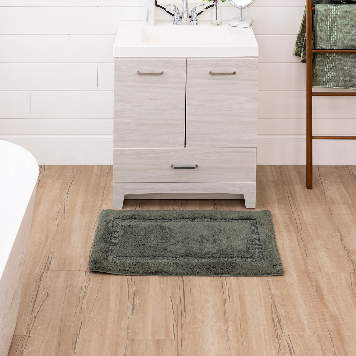 slide 2 of 3, Room & Retreat Cotton Border Bath Mat Green 20" x 34", 1 ct