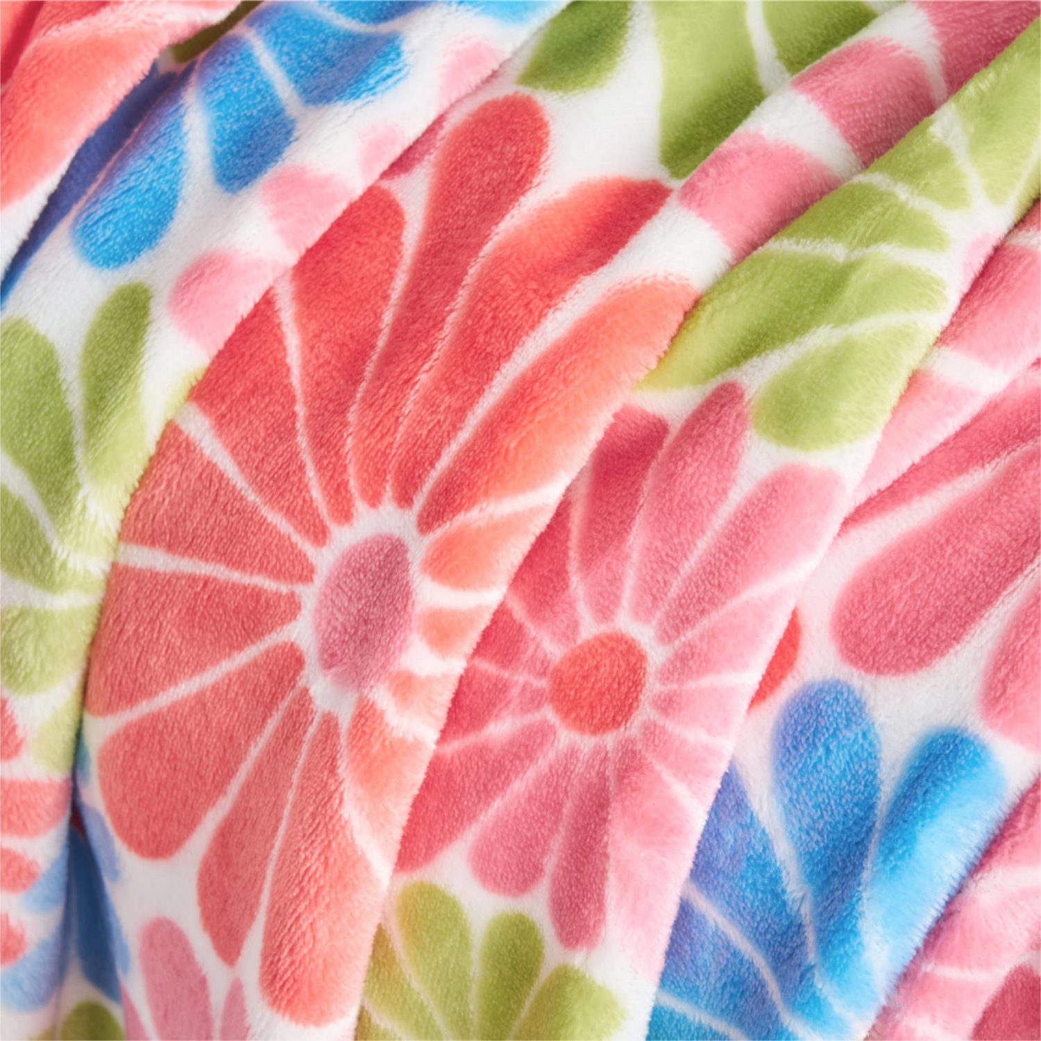 slide 6 of 6, Meijer Corporate Seasonal Daisy Plush Throw, 50 in x 70 in, 50 inx70 in