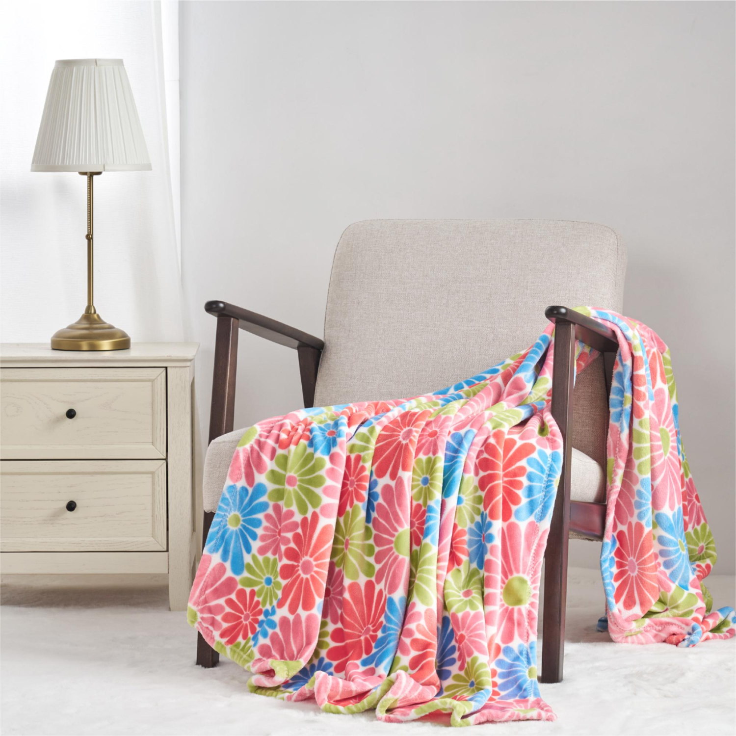 slide 3 of 6, Meijer Corporate Seasonal Daisy Plush Throw, 50 in x 70 in, 50 inx70 in