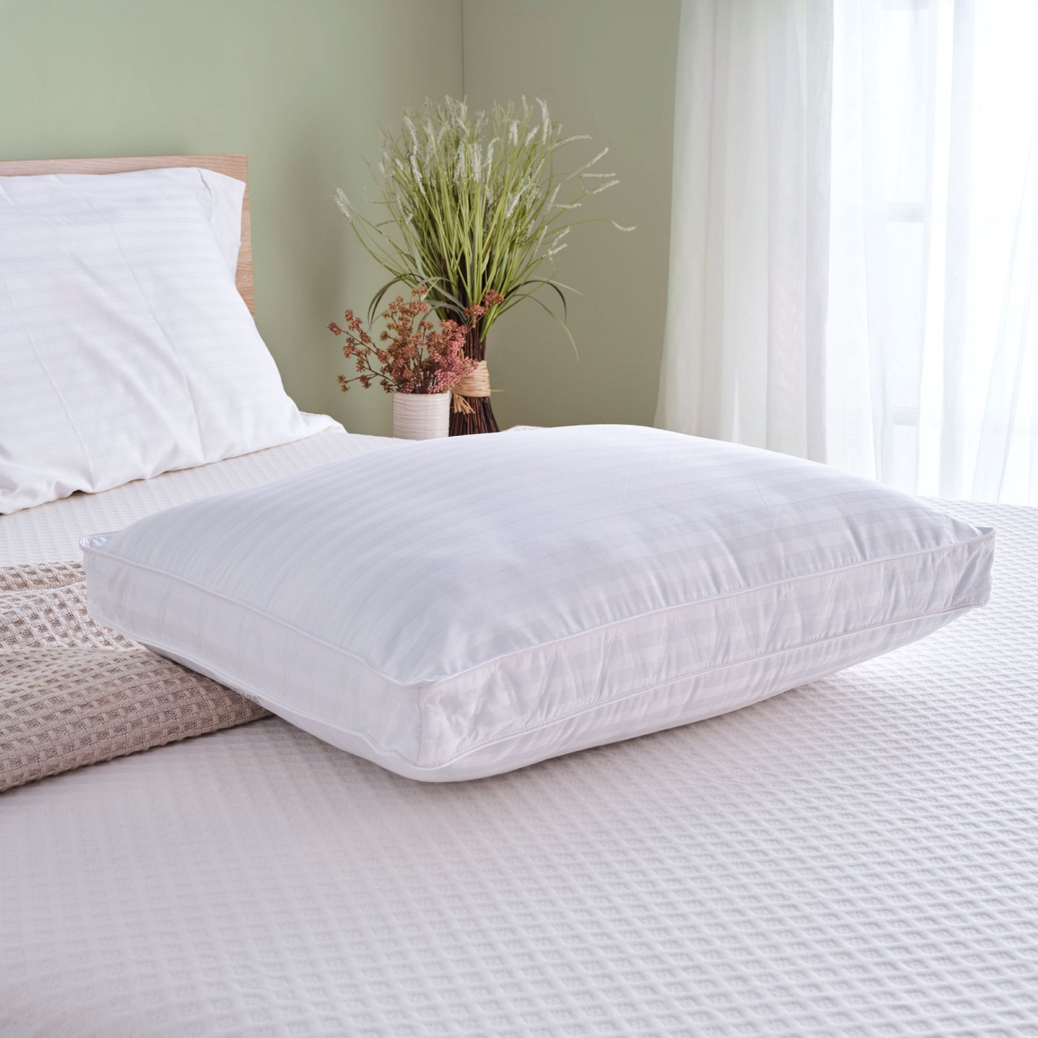 slide 5 of 6, Room & Retreat Hybrid Memory Foam Pillow, Standard/Queen, standard