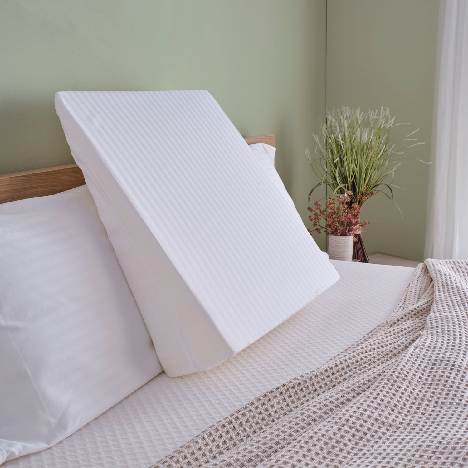 slide 4 of 5, Room & Retreat Wedge Pillow, wedge