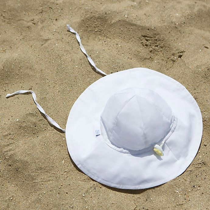 slide 4 of 4, i play. by Green Sprouts Newborn Brim Sun Hat - White, 1 ct