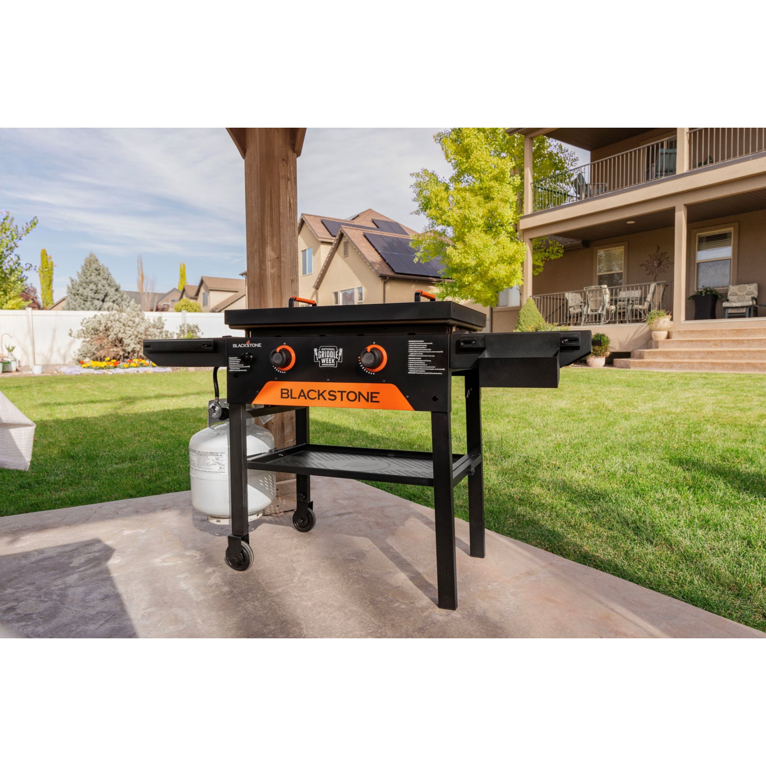 slide 2 of 4, Blackstone Griddle 28" Package, 28 in