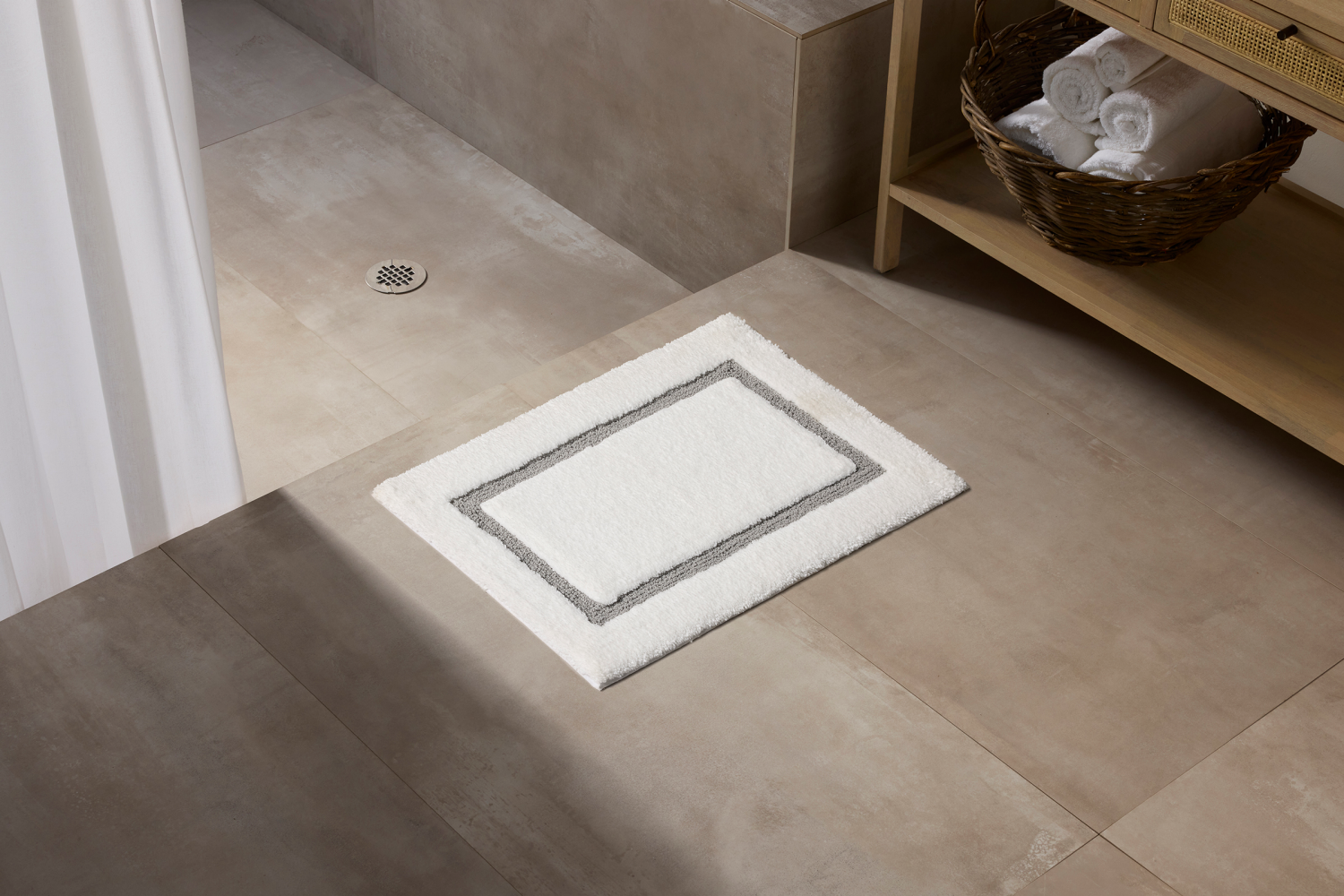 slide 2 of 4, Room & Retreat Luxury Katriel Border Bathmat, 20 in x 32 in, White, 20 x 32 