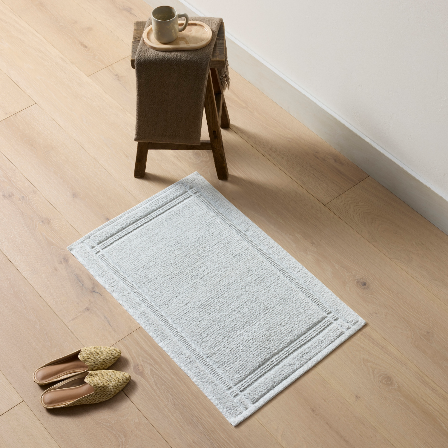 slide 5 of 5, Room & Retreat Luxury Cotton Ultra Plush Bath Mat, 21 in x 34 in, Quiet Gray, 21 x 34 