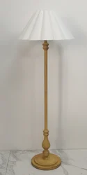 ROOM & RETREAT RR Scalloped Traditional Floor Lamp