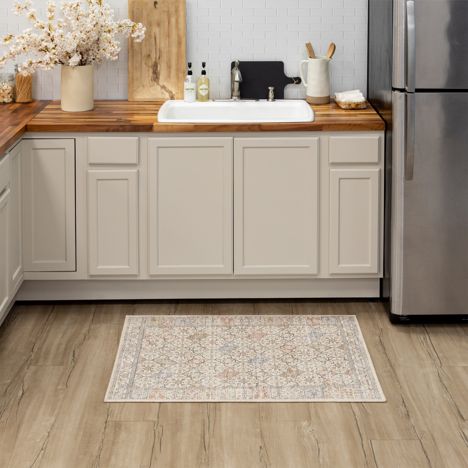 slide 2 of 3, Room & Retreat Vintage Scatter, 30in x 45in, Capri, 1 ct