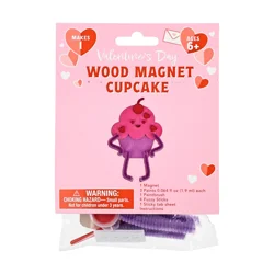 Meijer Corporate Seasonal Valentine's Day Wood Magnet, Cupcake