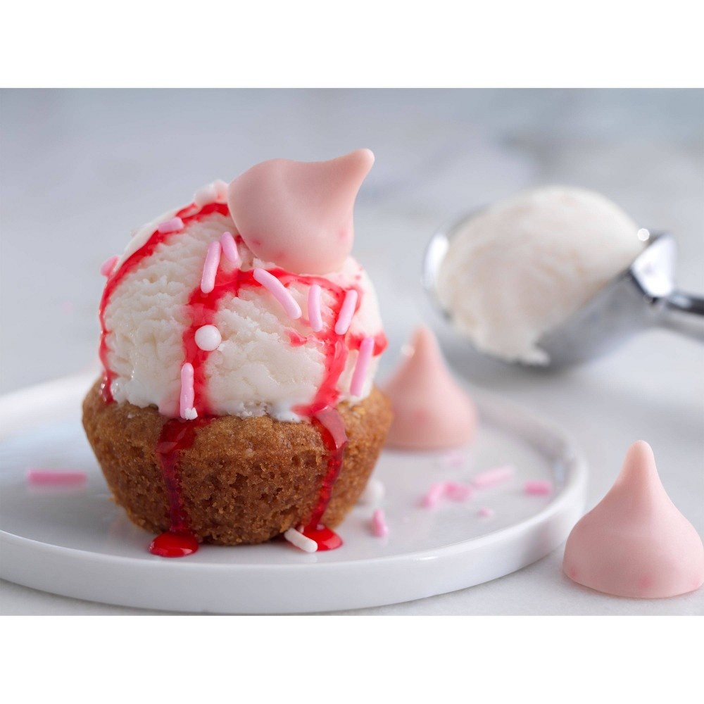 slide 4 of 4, Hershey's Strawberry Ice Cream Cone Kisses, 9 oz