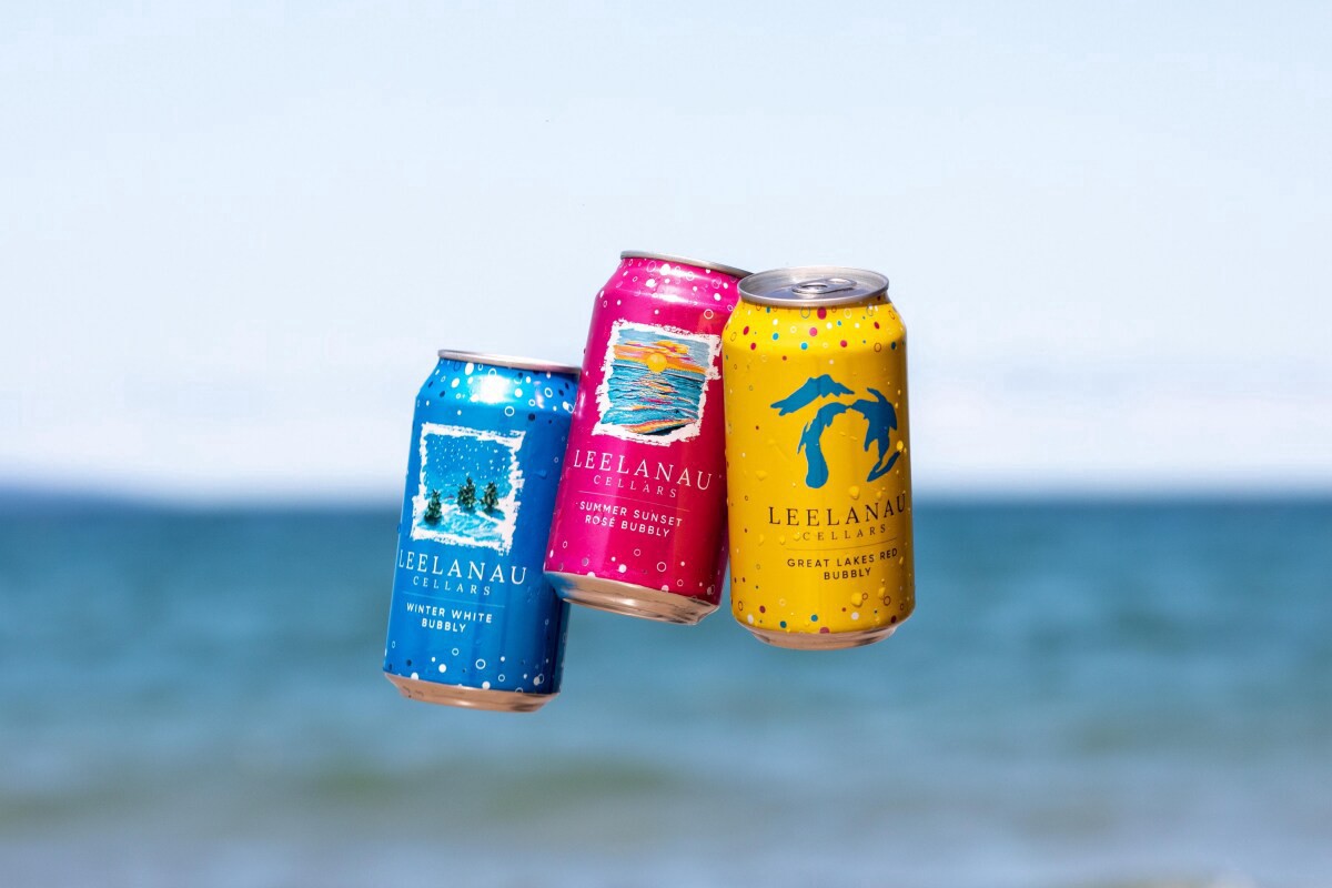 slide 14 of 21, Leelanau Cellars Leelanau Winter White 375 Ml Can, 375 ml
