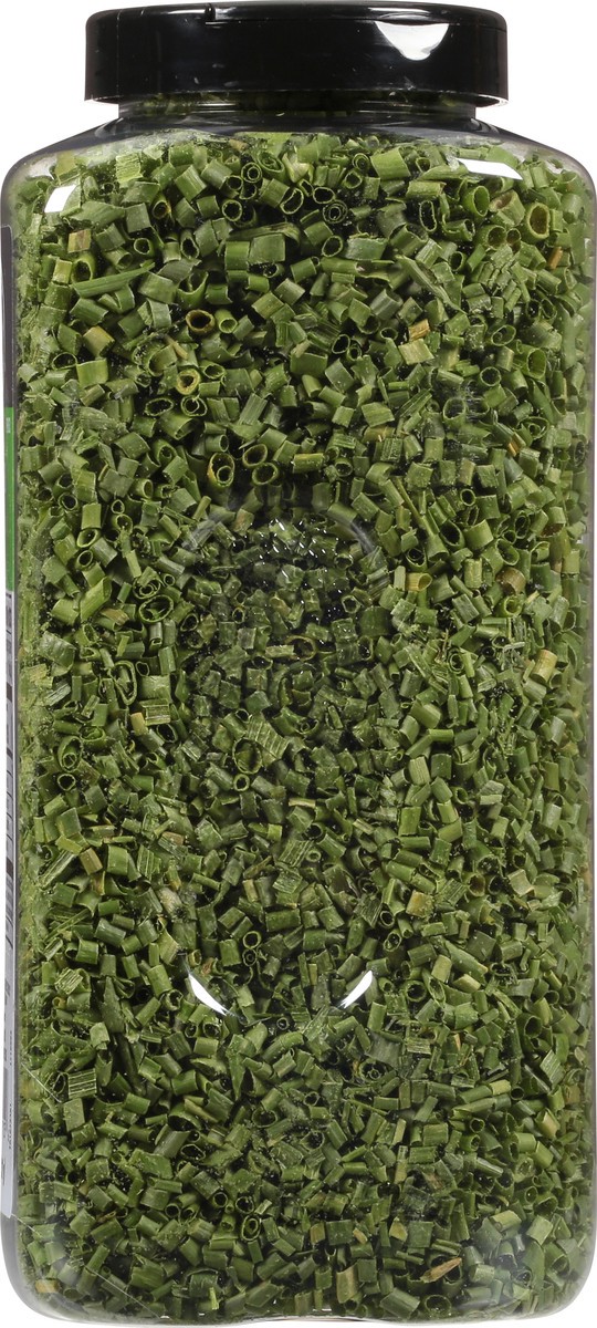 slide 5 of 14, Monarch Chopped Chives, 1.12 oz
