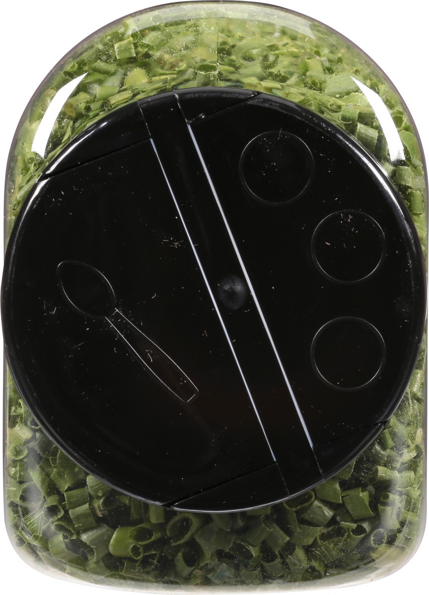 slide 2 of 14, Monarch Chopped Chives, 1.12 oz