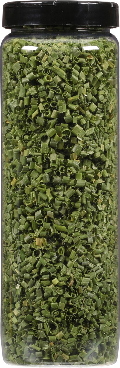 slide 6 of 14, Monarch Chopped Chives, 1.12 oz