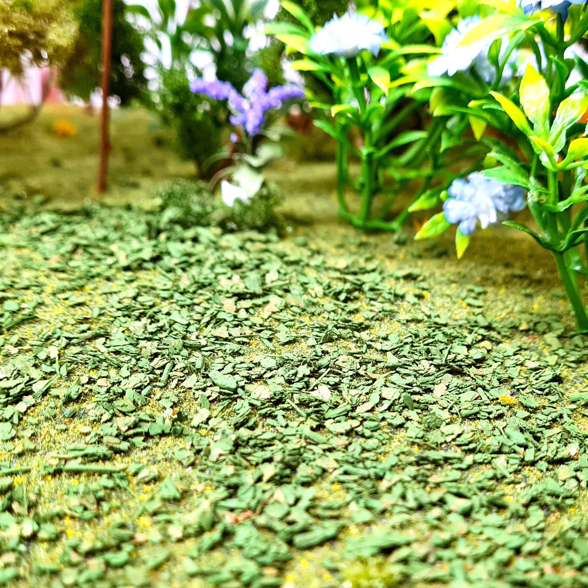 slide 4 of 4, Miniature Medium Green Leaves By Make Market, 2.3 oz