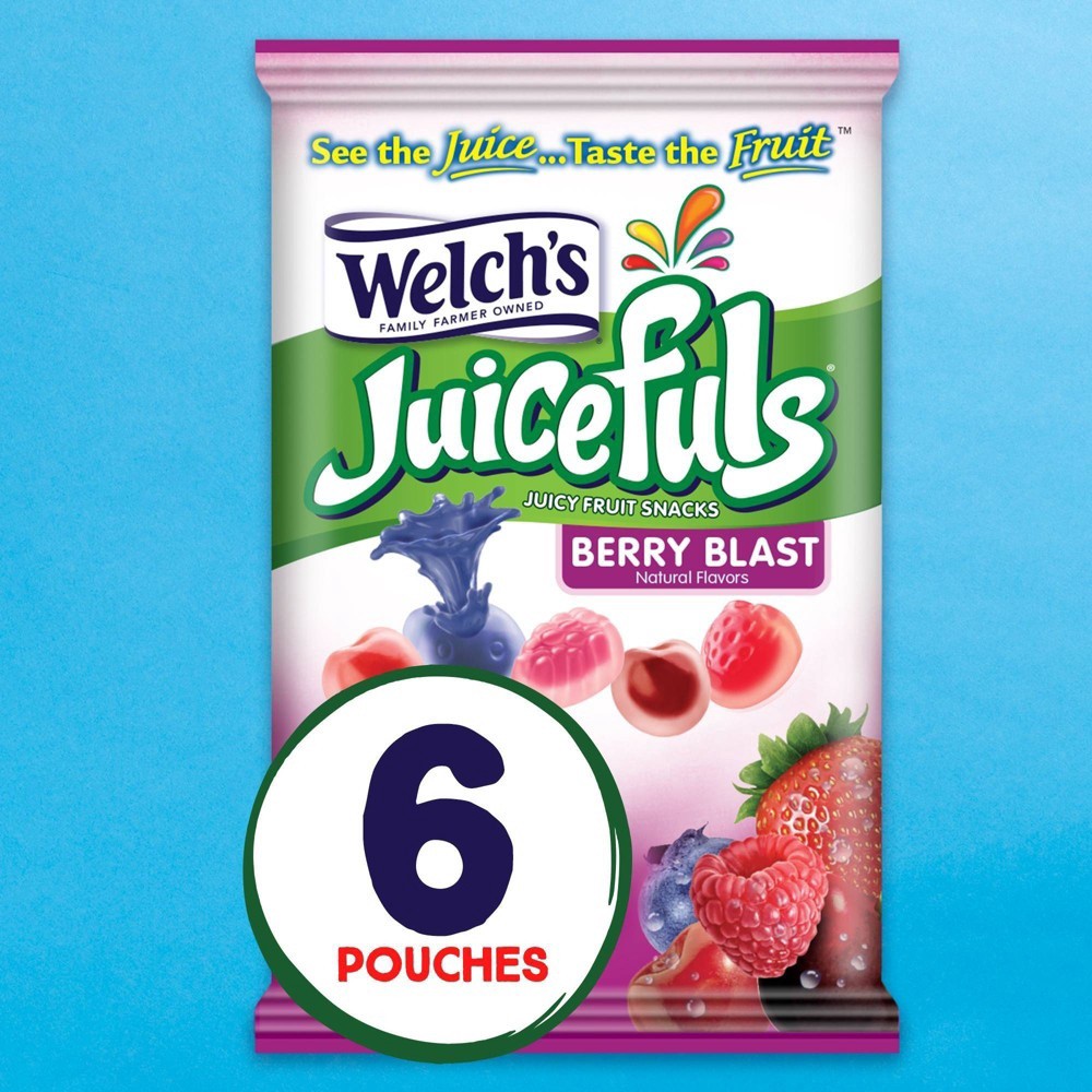 slide 2 of 5, Welch's Juicefuls Berry Blast Juicy Fruit Snacks 6 - 1 oz (28 g) Pouches, 6 ct