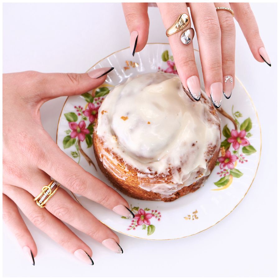 slide 4 of 5, Kiss Masterpiece Nails Medium 30 ea, 30 ct