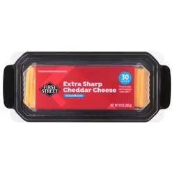 First Street Extra Sharp Cheddar Cracker Cut