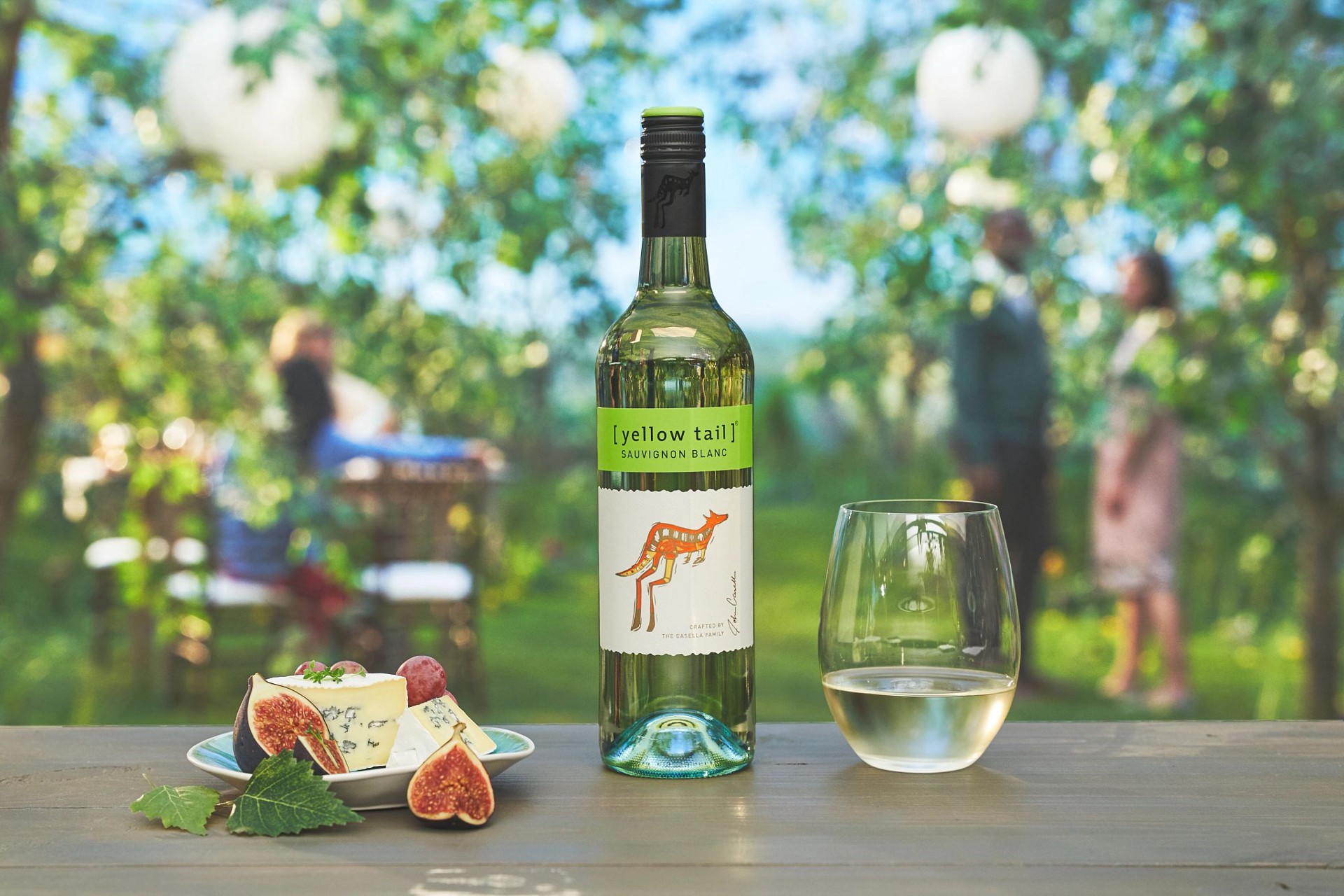 slide 2 of 6, [yellow tail] Australia Sauvignon Blanc 750 ml, 750 ml