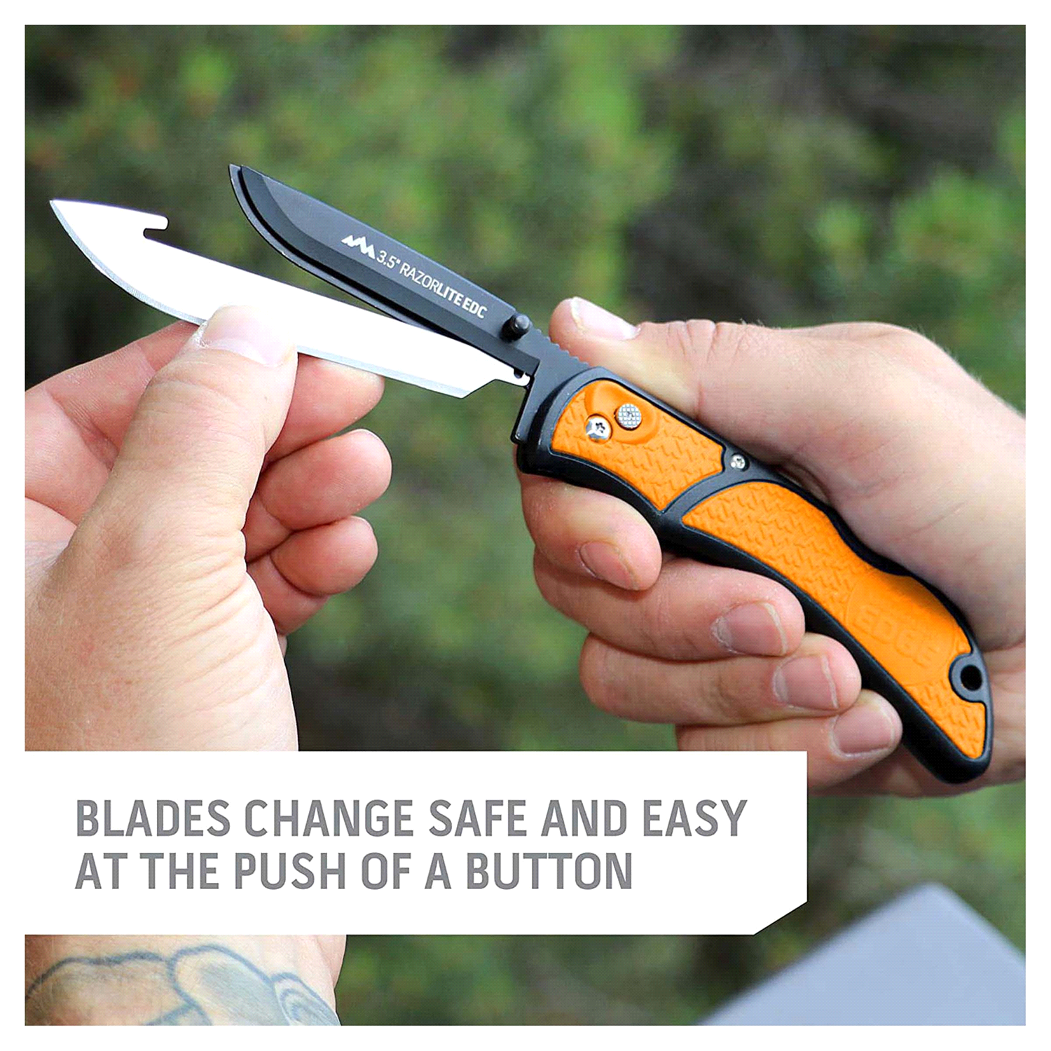 slide 3 of 3, Outdoor Edge 3.5'' Razor-Lite Knife with 6 blades, 3.5 in