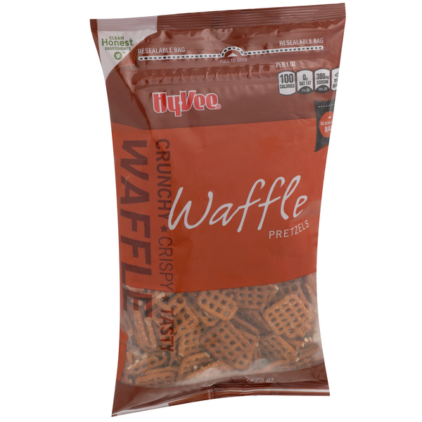 slide 1 of 1, Hy-vee Waffle Pretzels, 15 oz