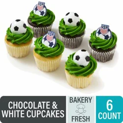 Bakery Fresh Chocolate and Vanilla Soccer Cupcakes with Buttercreme Icing, 12 oz