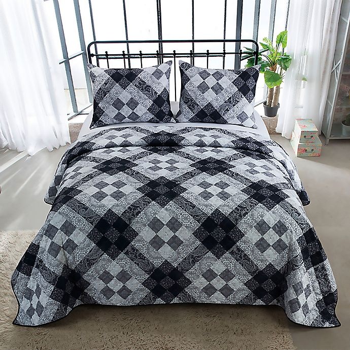 slide 4 of 9, Donna Sharp London Reversible Queen Quilt Set - Black, 3 ct