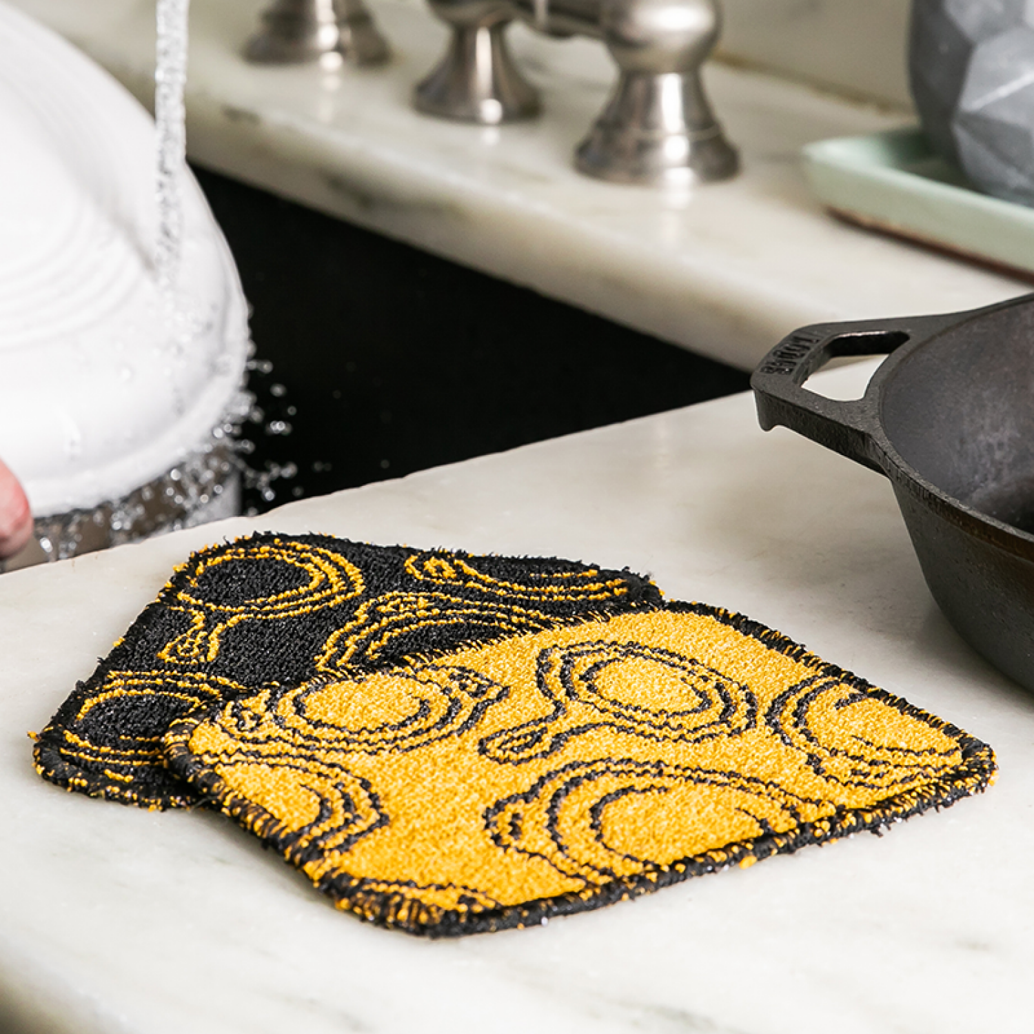 slide 2 of 3, Lodge Cast Iron Everyday Scrub Cloth 1 ea, 1 ct