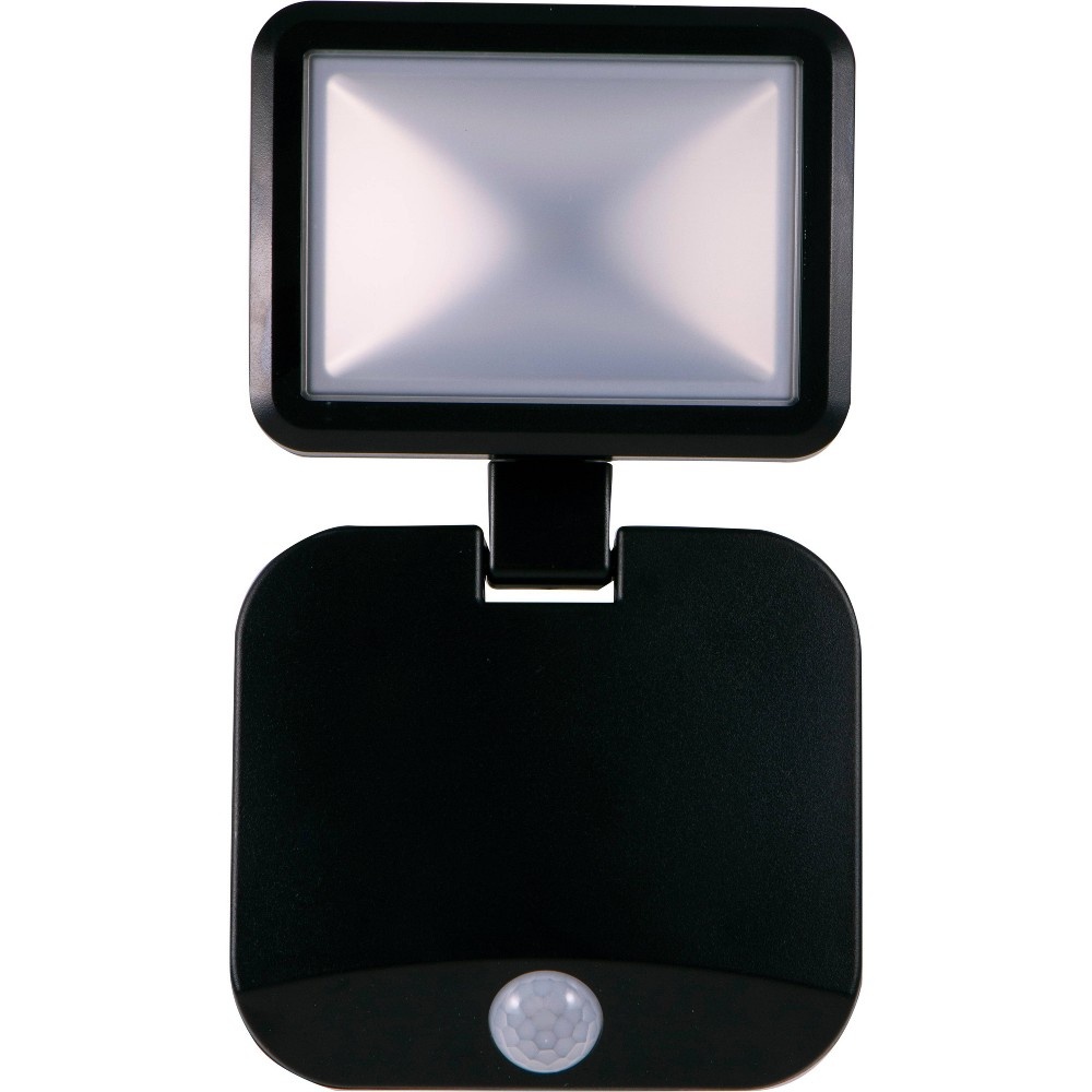 slide 2 of 8, Energizer 250 Lumens Outdoor LED Motion Sensing Single Head Security Outdoor Wall Light Black, 1 ct