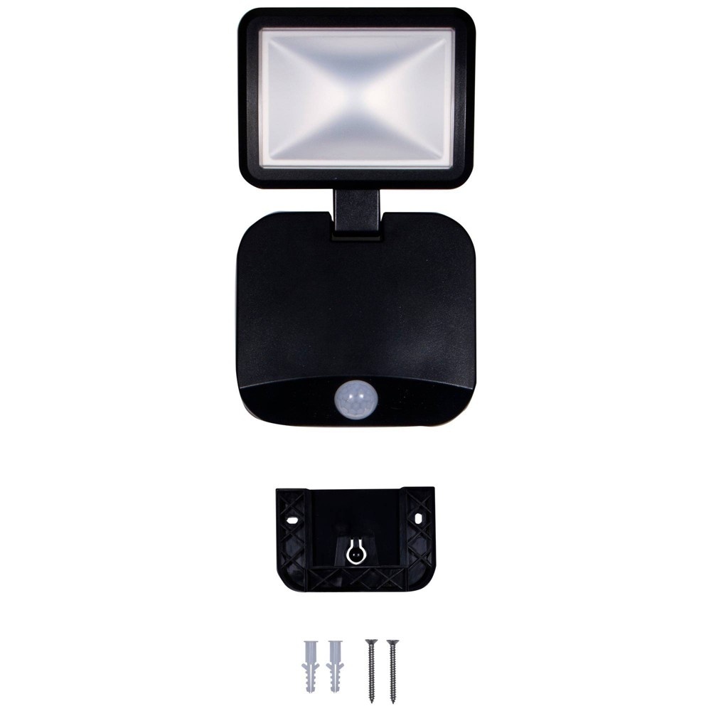 slide 3 of 8, Energizer 250 Lumens Outdoor LED Motion Sensing Single Head Security Outdoor Wall Light Black, 1 ct