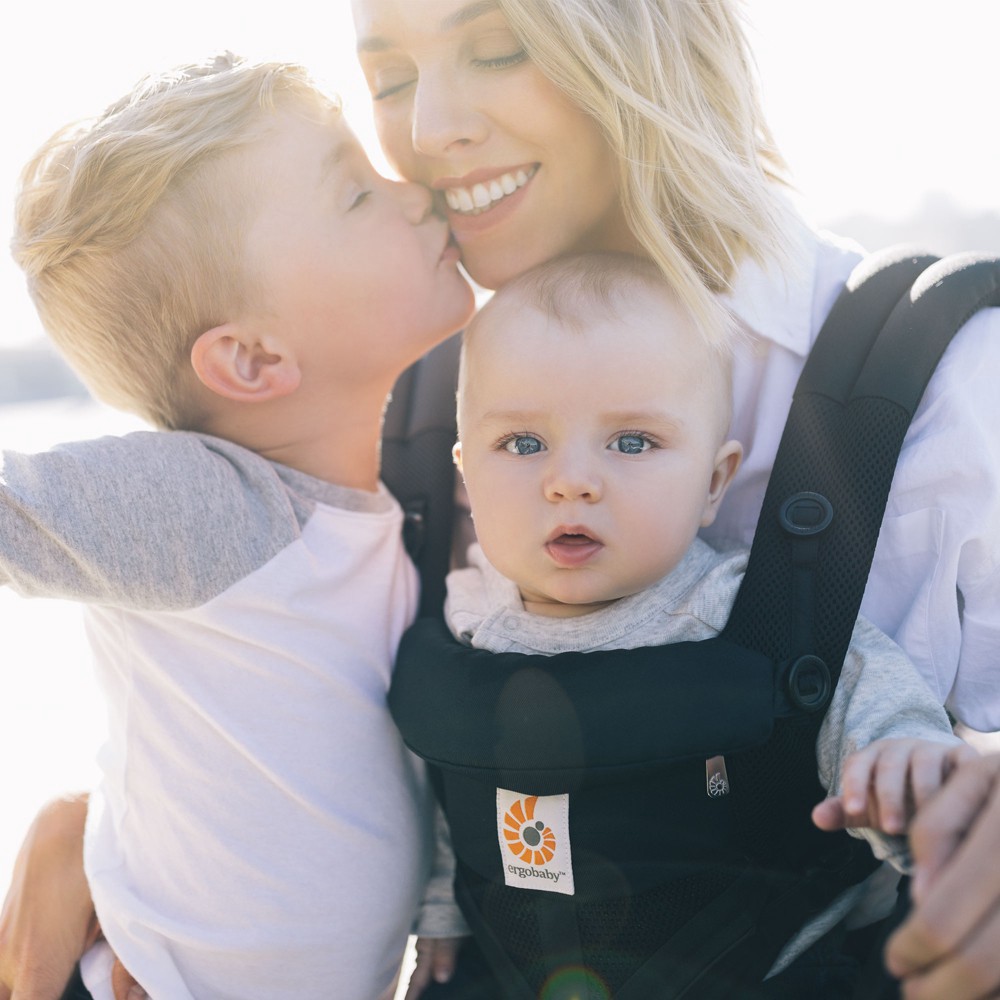 slide 5 of 7, Ergobaby Omni 360 Cool Air Mesh All Position Breatheable Baby Carrier with Lumbar Support - Onyx Black 7-45lb, 1 ct